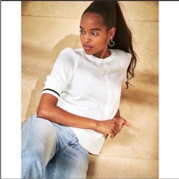 COURT & ROWE Short Sleeve Tipped Rib Trim Blouse
Size 2X - Picture 5 of 13